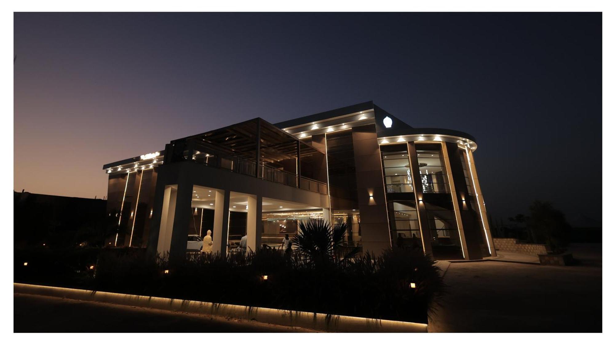 The Riverside Inn Vidisha Buitenkant foto
